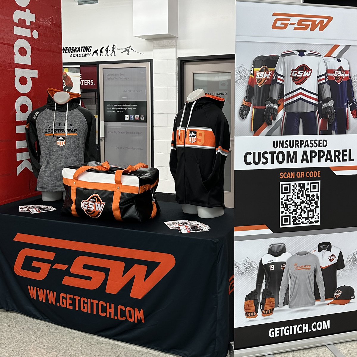 Special shout-out to @Gatorade and @gitchsportswear, for enhancing the experience for our All-Stars, and thank you to all of our partners enthusiastic to take part in the weekend's festivities! 👏🏻

4/5

#GTHL #U18AllStars #IPlayintheG #FuelledByG #TeamGSW