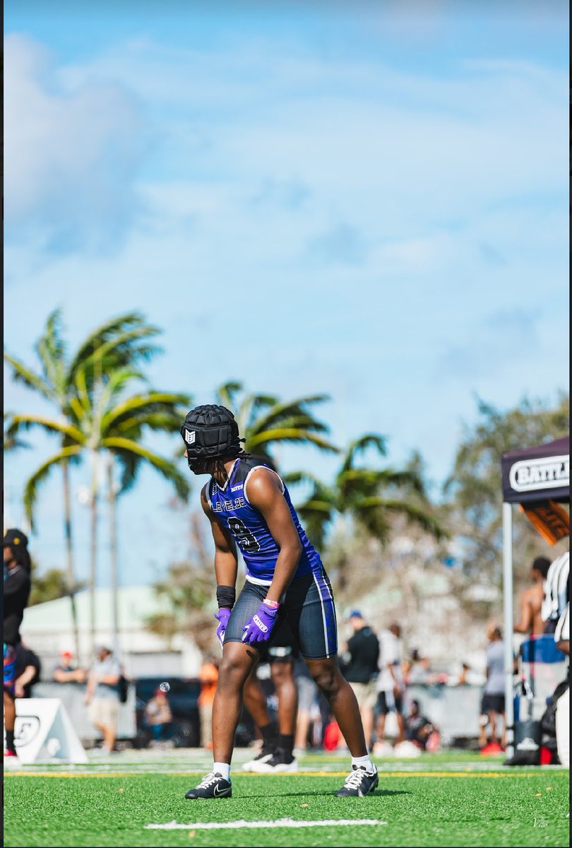 great weekend with <a href="/Level82_7on7/">LEVEL82_7on7</a> thankyou! <a href="/TorreySmithWR/">Torrey Smith</a>