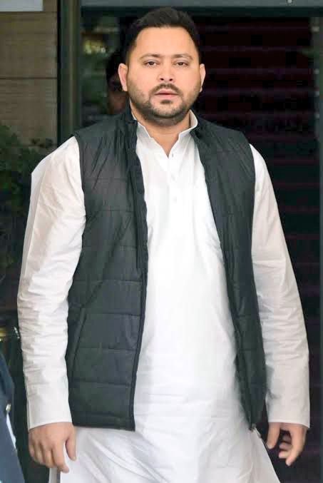 rajusingh09889's tweet image. महीने - तीन

नौकरियां- दो लाख सत्रह हज़ार,

नाम - तेजस्वी यादव। 

गोदी मीडिया नहीं, बिहार के 2 लाख 17 हज़ार परिवार तय करेंगे अपने बेटे का भविष्य। 

राजा राम आपको आशीर्वाद दें।