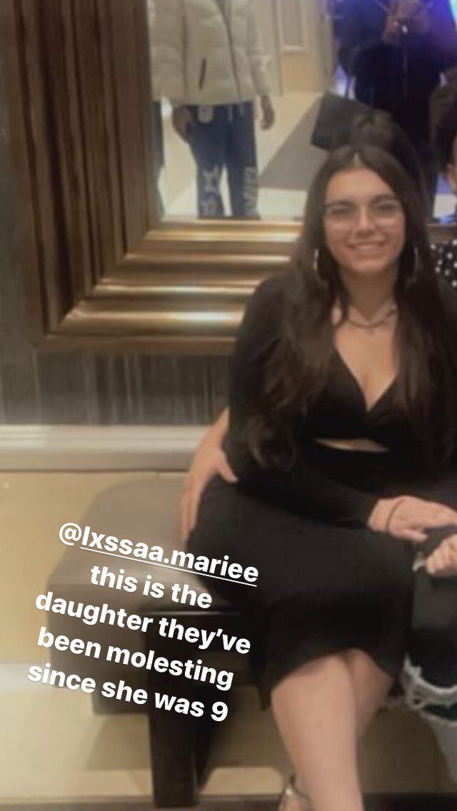 RayEast718's tweet photo. This family has been sexually molesting their daughter in the last slide since she was 9 they silence her and her voice so I’ve decided to try and help plz share and repost and send her words of luv on IG  lxssaa.Mariee 🫶🏽🫶🏽🫶🏽 https://t.co/qPePeO3v3C