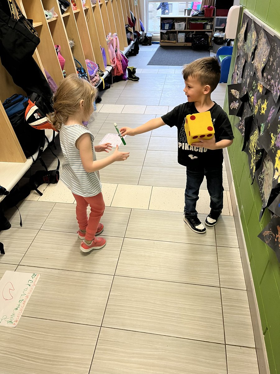 Busy with Ms. B 🐝 tweet media