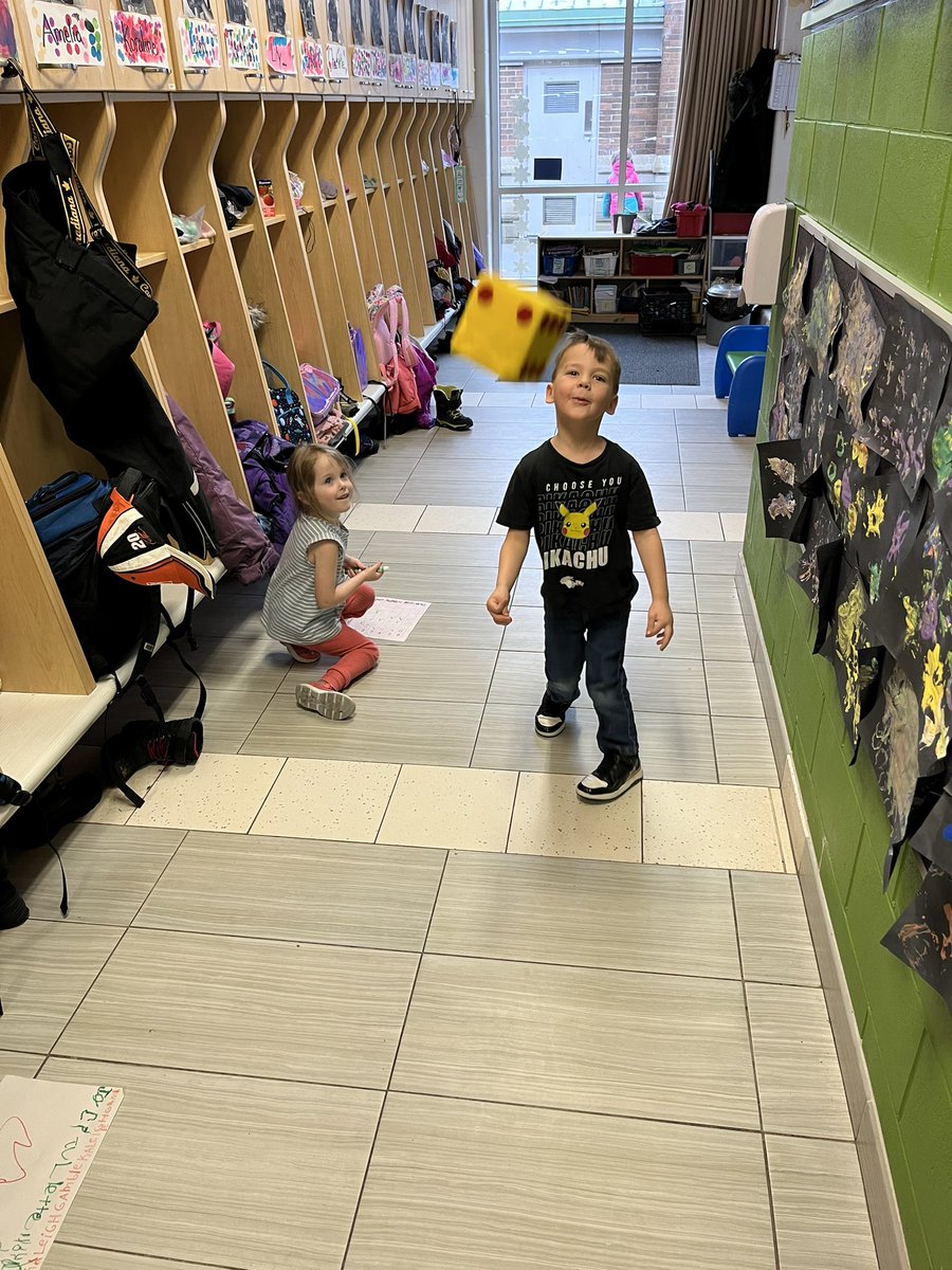 Busy with Ms. B 🐝 tweet media