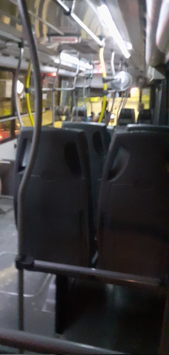 me sente al fondo porq se q en el fondo me queres