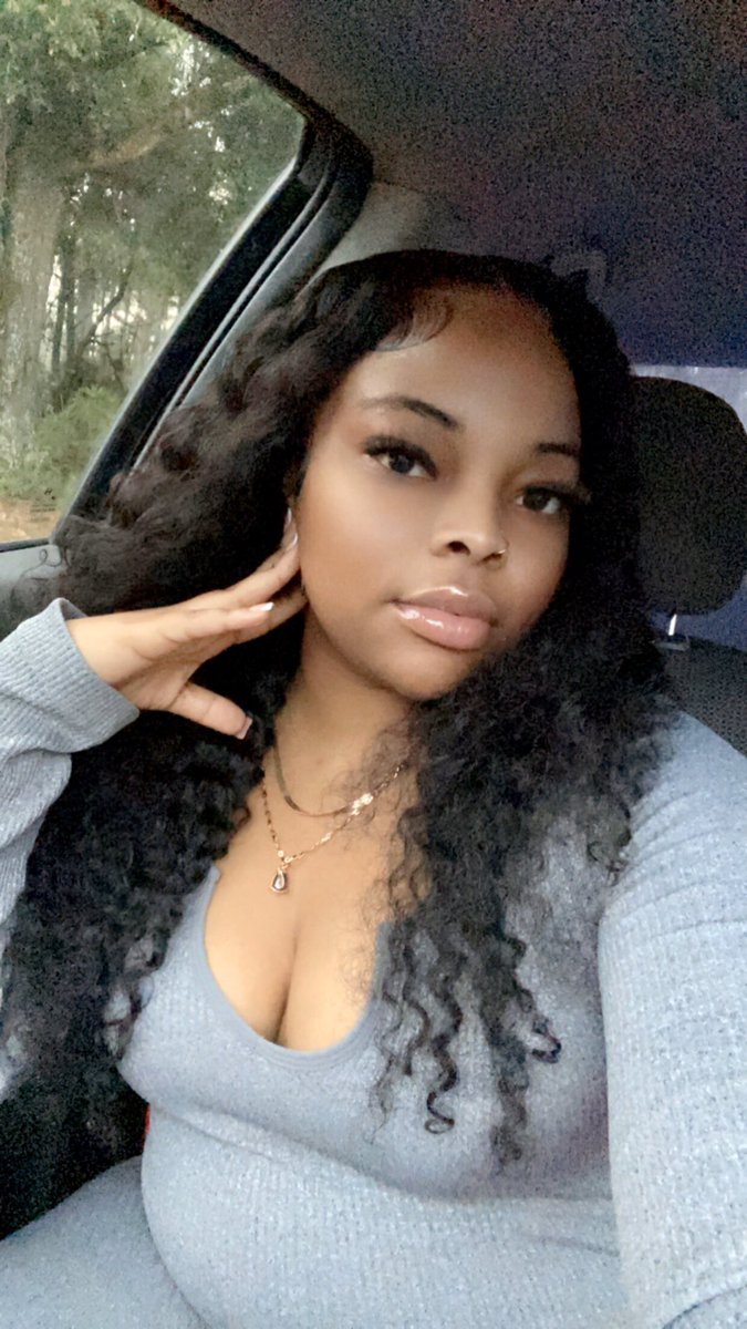 PrettyAszRissa's tweet photo. No update, It’s me ! 😘 https://t.co/gnDRxrSpRy