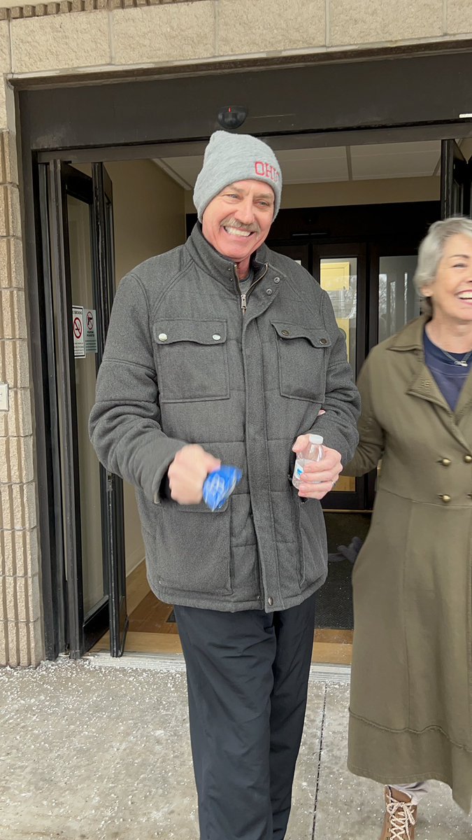 chandralyman's tweet photo. The face of a man who has beat cancer!! So proud of his faith, patience, determination and STRENGTH! He is a SURVIVOR!! #cancersucks https://t.co/J5FMYSHnZY
