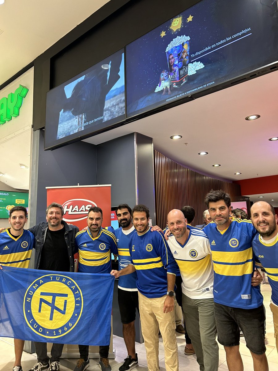 Función especial “Sociedad de la Nieve”, en homenaje a nuestro socio fundador Numa. Gracias <a href="/ChocolatesHaas/">Chocolates HAAS</a> por el enorme apoyo!