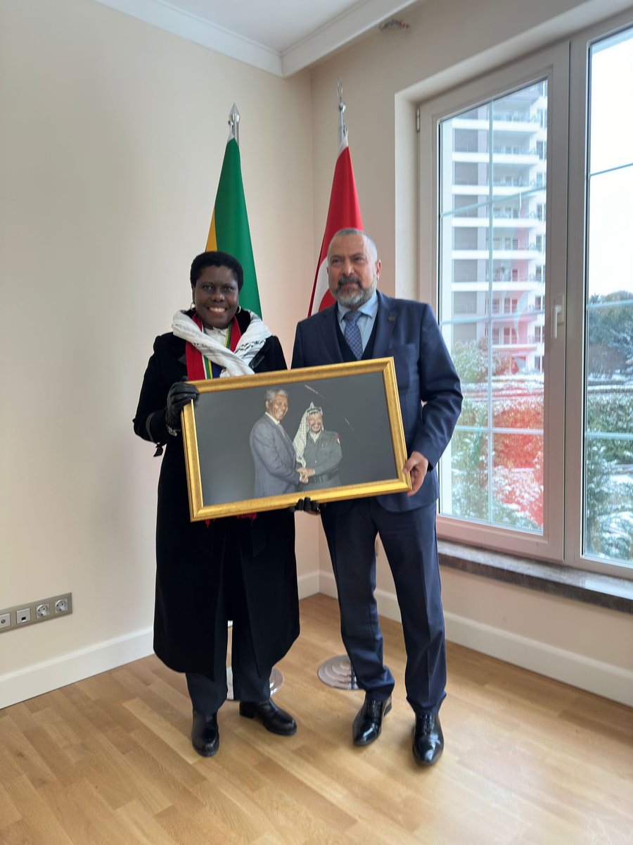SAEmb_Ankara's tweet photo. 2) ‘We know too well that our freedom is incomplete without the freedom of the Palestinians.’ - Nelson Mandela
A reminder the unique brotherhood that existed between freedom fighters and founding fathers, Nelson Mandela and Yasser Arafat.
#ICJGenocideConvention #SAatICJ @DIRCO_ZA https://t.co/ocPyqshB6N
