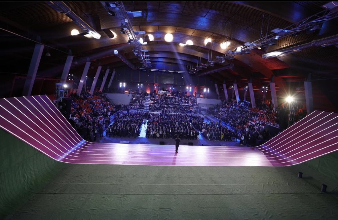 Kenaqesi e vecante super eventi final i Tirana Europiane e Sportit 👏 Nje vit fantastik me plot arritje ne sport per nje qytet energjik per cdo moshe 🏃‍♂️🏃‍♀️ Tashme Tirana i percjell eksperiencen e shkelqyer ✌️qendrave te rendesishme🤝Shume suksese Prishtines dhe Vlores 🤗🤗