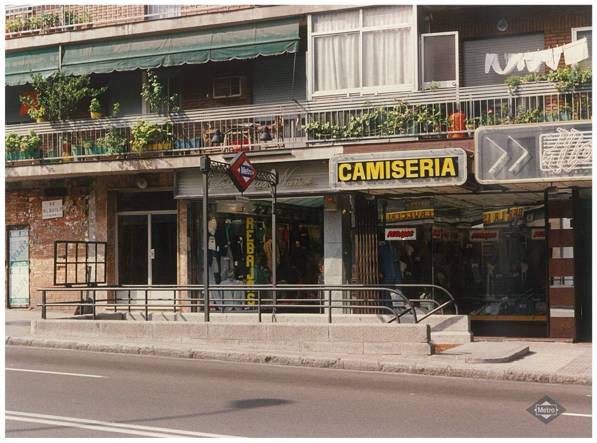 metro_madrid's tweet photo. ⏳ ¡Hoy viajamos a los 80!
¿Sabrías decirnos a qué estación?

#FelizMartes #ArchivoMetro https://t.co/ihaWft3E8M