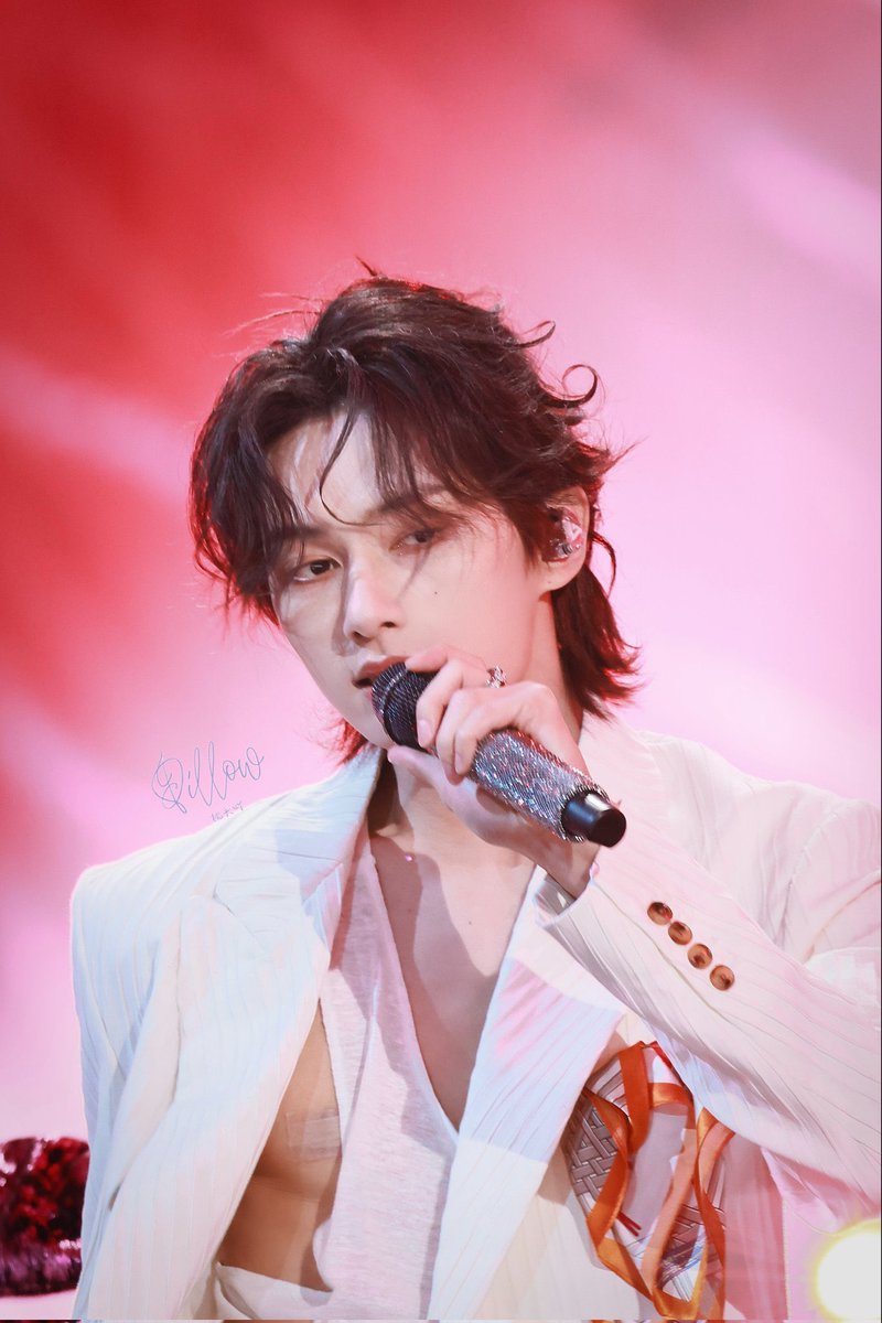 kamzsshi's tweet photo. MOON JUNHUI's STYLISTS SHOULD HAVE A SALARY RAISE!

I mean look at him!!! he's already gorgeous but they made him immaculate! https://t.co/eV9JwCVvit