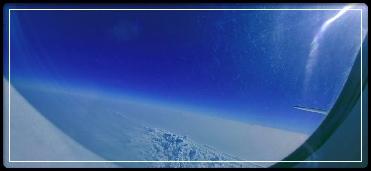 MOB41OMOOSS's tweet photo. Sunrise looks spectacular in nature
sunrise looks spectacular in the photos
sunrise looks spectacular in our dreams
sunrise looks spectacular in the paintings
because it is really spectacular!
#sunrise_view at a height of 30000 feet
#INDIGOFLIGHT
@AppuRj18 @anmol_si_ladki https://t.co/5WDM2ISVyc