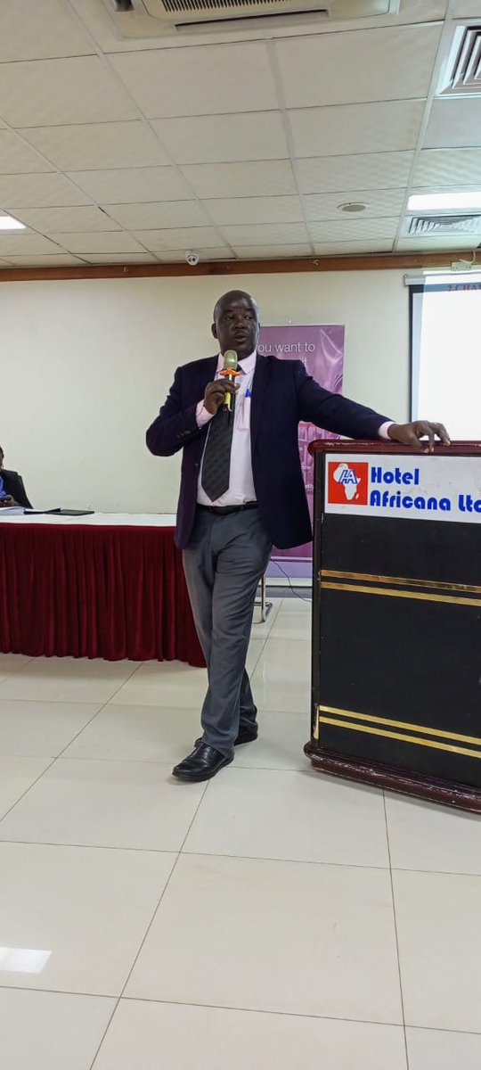 UIPE_Uganda's tweet photo. A Technical report should mainstream cross cutting issues like #HIV #AIDS #Gender #environment #PWDs &amp; Elderly people, Land Acquisition, Climate Change &amp; Occupational Health &amp; Safety in order to manage risk &amp; make better decisions - Eng. Ben Kyemba
#UIPEUpadates
#UIPECPDTraining https://t.co/zxePxHH9j5