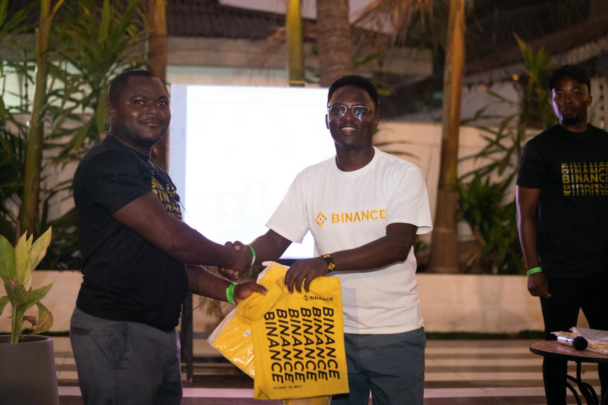 BinanceAfrica's tweet photo. We recently held #BinanceMeetupAccra &amp; it was a success!

Over 100+ attendees had the opportunity to network with the #Binance team to learn about Web 3 &amp; latest Binance offerings.

Medaase Paa, Accra 🤝 https://t.co/Tq6tho87kk