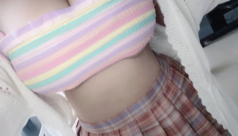 xiaoruan_520's tweet photo. @colaman66 嗯？喜不喜欢姐姐的大奶子？嗯？说话？ https://t.co/IjOd3Dtbld