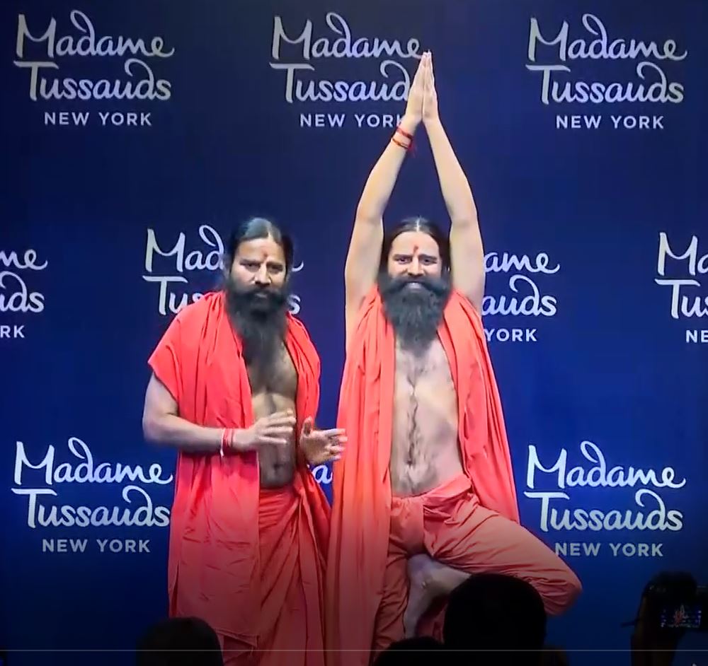 न्यू यॉर्क के विश्व प्रसिद्ध मैडम तुसाद म्यूजियम में लगेगा बाबा रामदेव का पुतला। आज दिल्ली में हो‌ रहा है अनावरण, फ़रवरी में तुसाद म्यूजियम में लग जाएगा रामदेव का मोम का पुतला। प्रदेश के महेंद्रगढ़ जिले से आते हैं बाबा रामदेव। #Ramdev #Tussad #Haryana