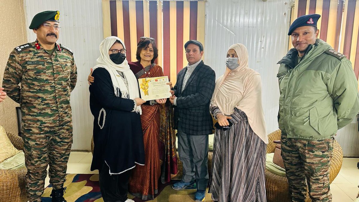 noorirahat2's tweet photo. “Today, we are celebrating the strength, determination, and resilience of women everywhere.” Dagger gunners awarding the certification to women in the field of Horticulture.  
#WomenEmpowerment 
#horticulture 
@RisingKashmir  
@TIAHnews 
@MissHorticultu1  
@Maxwel_Kiptanui https://t.co/Yk4MfUbbLi