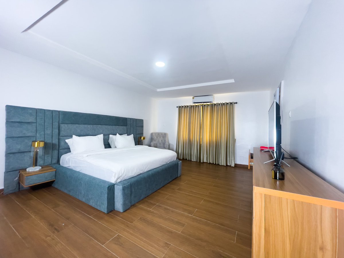 MShortlets's tweet photo. Enjoy the very best of luxury, glamour and comfort in our luxurious apartments

Location: 1 bedroom apartment, V/I
Rate: N75,000 a night

Send a Dm to book a stay https://t.co/ixAqQAlIhP