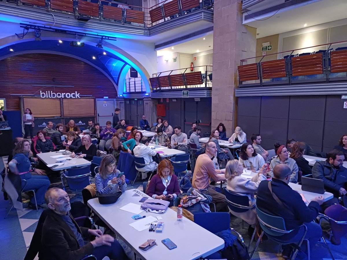 UN Etxea tweet media