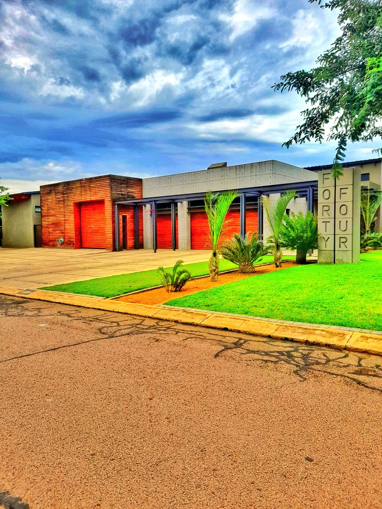 _Pasane's tweet image. Some of the refreshing designs in this estate makes the long drive to site worth my while 🏡 🏡