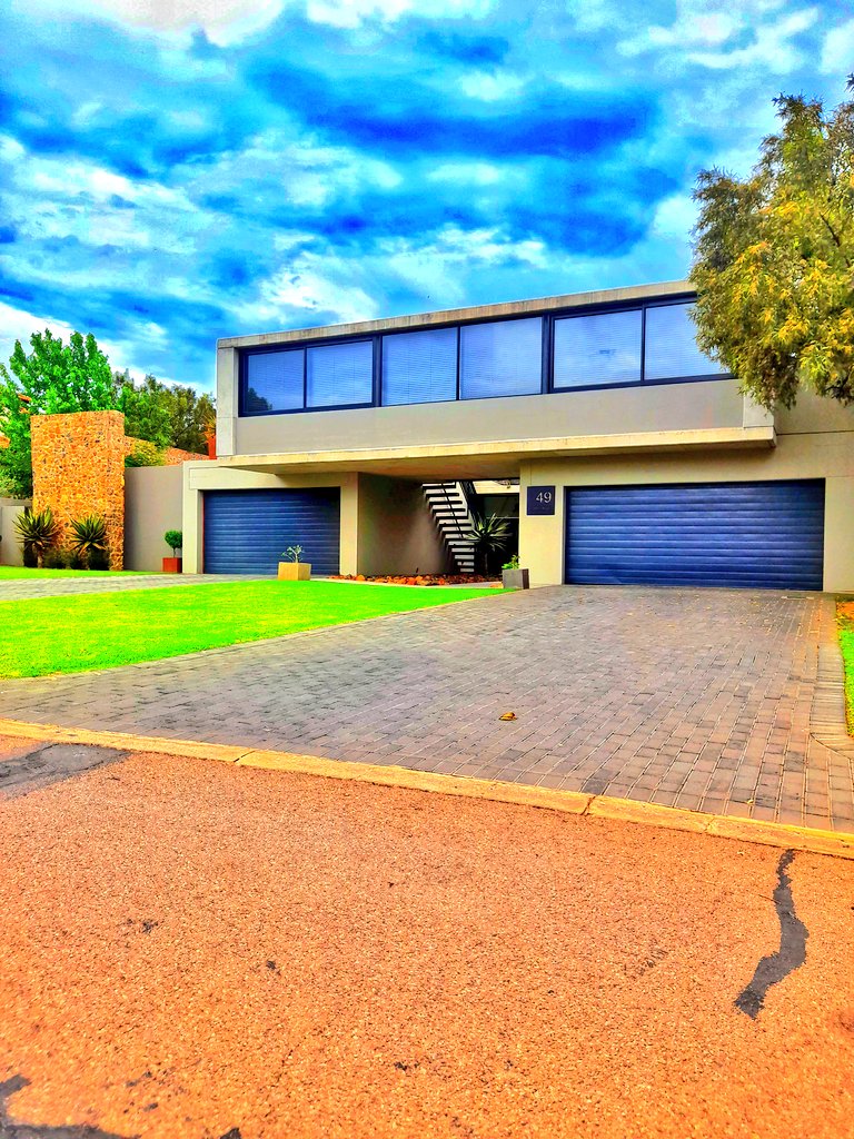 _Pasane's tweet image. Some of the refreshing designs in this estate makes the long drive to site worth my while 🏡 🏡