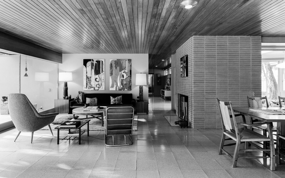 TRES60Blog's tweet image. Casa Wilkins, situada en un barrio residencial del sur de Pasadena, Los Ángeles (California). Proyectada y construida en 1949 bajo el programa Case Study House por Richard Neutra.

Fotos de Alex Zarour.

#WilkinsHouse #CaseStudyHouse #RichardNeutra #midcenturyhomes
