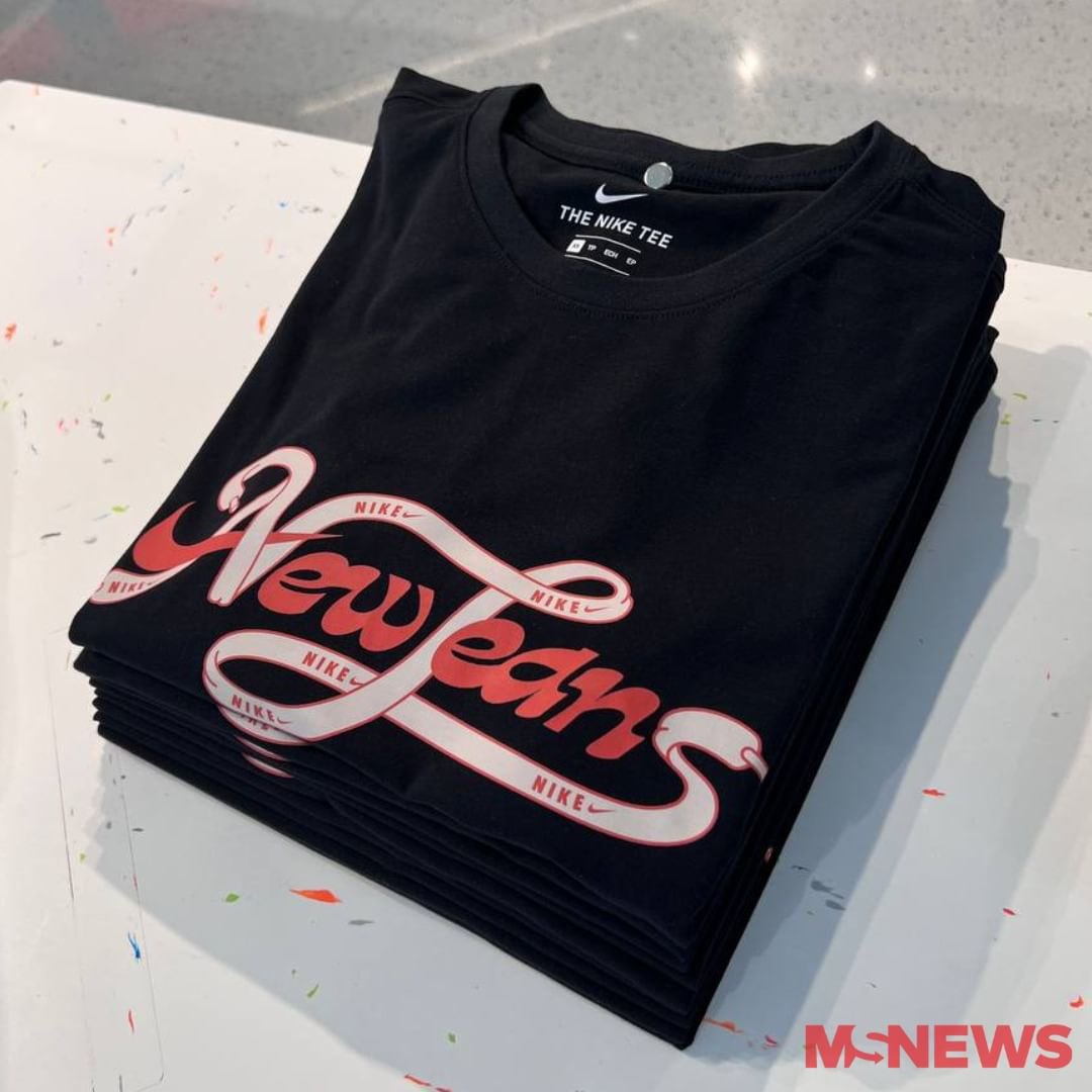 newjeans_loop's tweet photo. Nike By You x #NewJeans collection

available exclusively at the #Nike Orchard Road store from 30 Jan - 4 Feb
 
- T-shirts: S$49 
- Tote bag: S$39 
- Cap: S$39 
 
#뉴진스 https://t.co/lFSekVdhg0