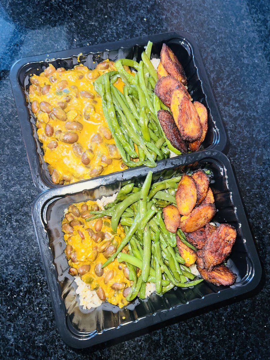 rehemaomar's tweet photo. 1. Couscous with Tagine vegetables 
2. Lentil bolognese with cheesy garlic bread
3. Barbecue chickpea salad with avocado
4. Black bean curry on wild rise, sweet plantains and stir fry string beans.

Who said vegetarian has to be boring and tasteless? 
Not me!
#touchofremmie https://t.co/nmXiigRiHX
