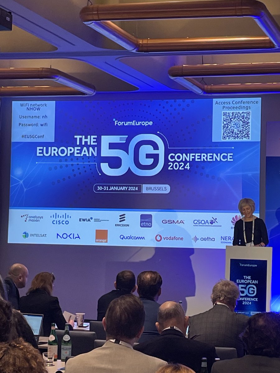 Kicking off this morning the European 5G Conference 2024 ⁦@RenateNikolay⁩ gives the opening keynote #EU5GConf