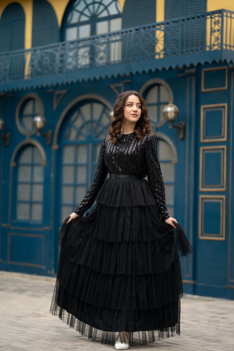 chinese dress ladies Beatrice Sheath Black Long Appliques Prom Dress with Spaghetti Straps main image 1
