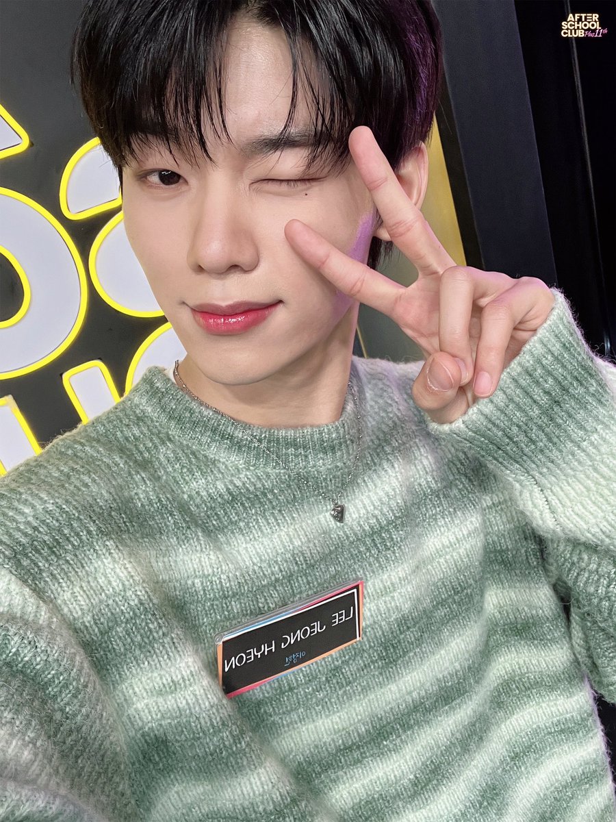 JEONGHYEON_TH's tweet photo. (📸ー300124)

ภาพจองฮยอนจากรายการ After School Club วันนี้ ✌️✨

ชมไลฟ์ย้อนหลัง 🎥
🔗https://t.co/ySPG3equOm

#EVNNE #이븐 #อีจองฮยอน
#이정현 #LEEJEONGHYEON https://t.co/nB2wWrO9uF
