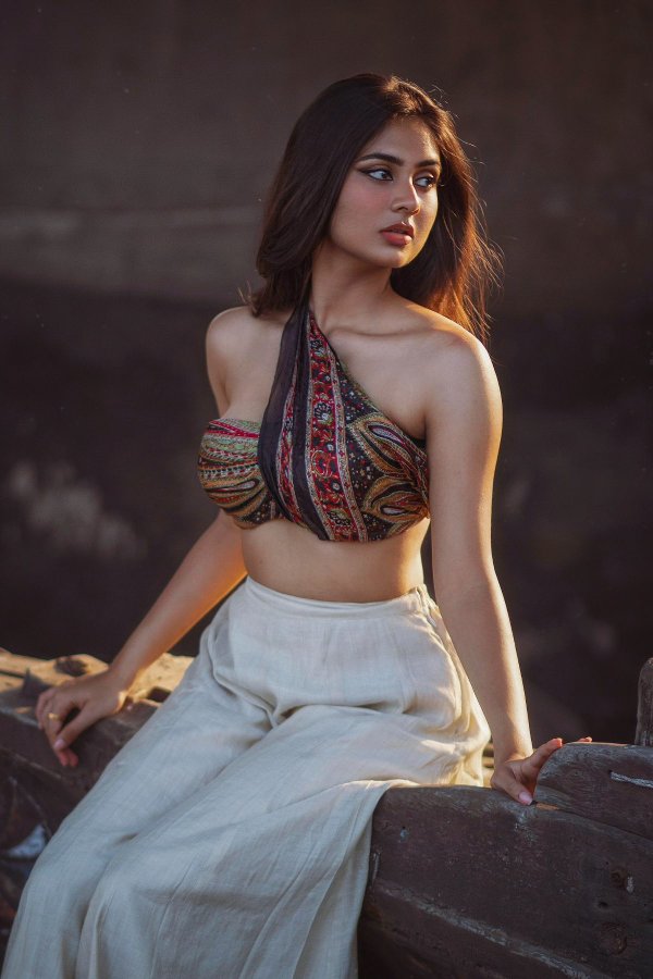 GFEA012aYAAP_dw?format=jpg&name=900x900