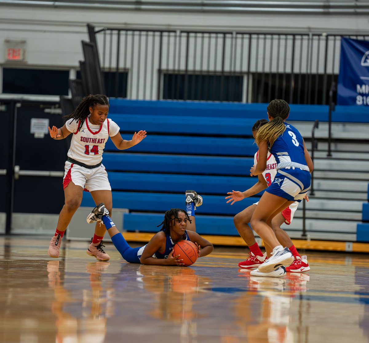 LadySabresBball's tweet photo. Put another ✔️ in the win column 

#4theacademy https://t.co/0YvOMkqcAS