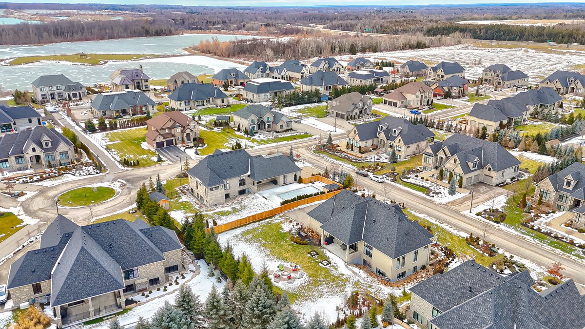PeacefulFilms's tweet photo. Explore the epitome of luxury in our latest real estate listing 🏰✨. Dive into our stunning photography, videography, and immersive 3D virtual tour. Experience elegance like never before. #LuxuryRealEstate #VisualTour #EstateExcellence 📸🌐 https://t.co/zjfN0HecF3