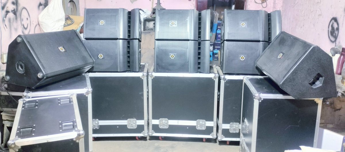 UniquePro3's tweet photo. Unique Pro
We are dealing all types Line Array Speaker systems
And stage monitor
#dj #linearray #box #speaker #uniquepro #bass #dj #song #short #shorts #viral #video #latest #millonarios #top10 #meta #subwoofer #music #dance #fbreel #delhi #india #light #djlover #djquality https://t.co/7Wpv0SrKNJ