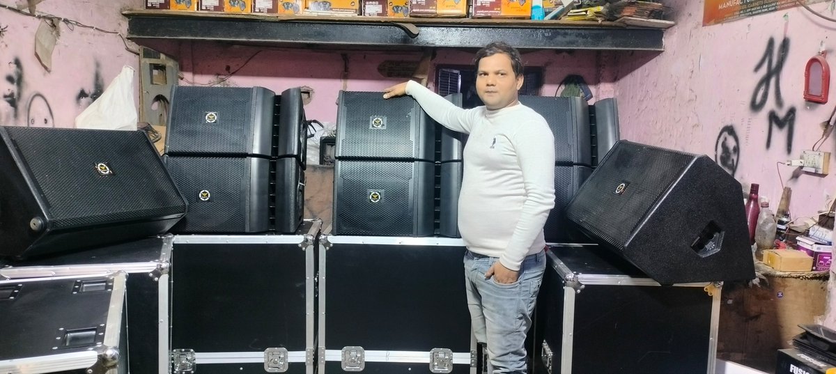 UniquePro3's tweet photo. Unique Pro
We are dealing all types Line Array Speaker systems
And stage monitor
#dj #linearray #box #speaker #uniquepro #bass #dj #song #short #shorts #viral #video #latest #millonarios #top10 #meta #subwoofer #music #dance #fbreel #delhi #india #light #djlover #djquality https://t.co/7Wpv0SrKNJ