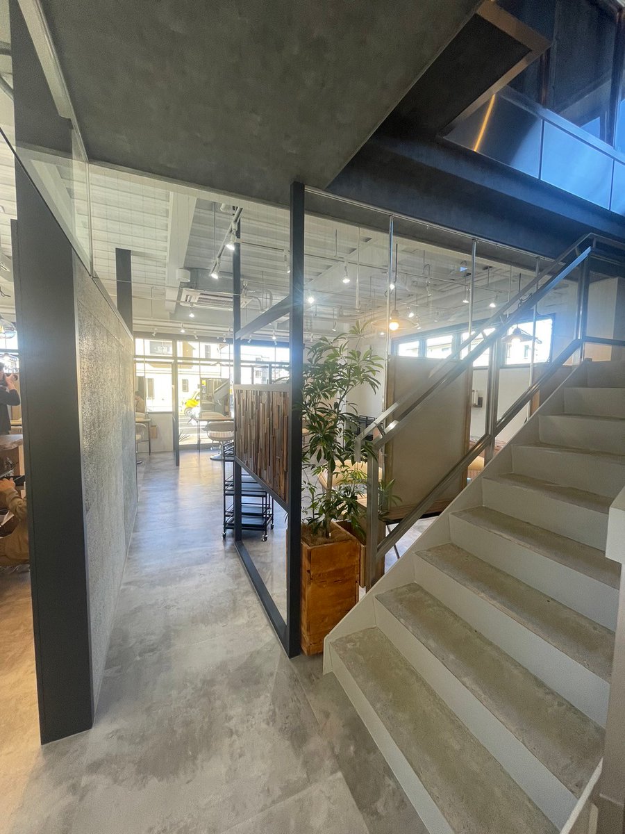 workszerodesign's tweet photo. 先日、Eha+MAUNA様がお引渡しとなりました🎊新しいお店は下諏訪町にございます。不動産から携わらせていただきました。ありがとうございます。プライベート空間も整った大人な雰囲気のある素敵なお店です✨✨ https://t.co/sv8zNEUY3O