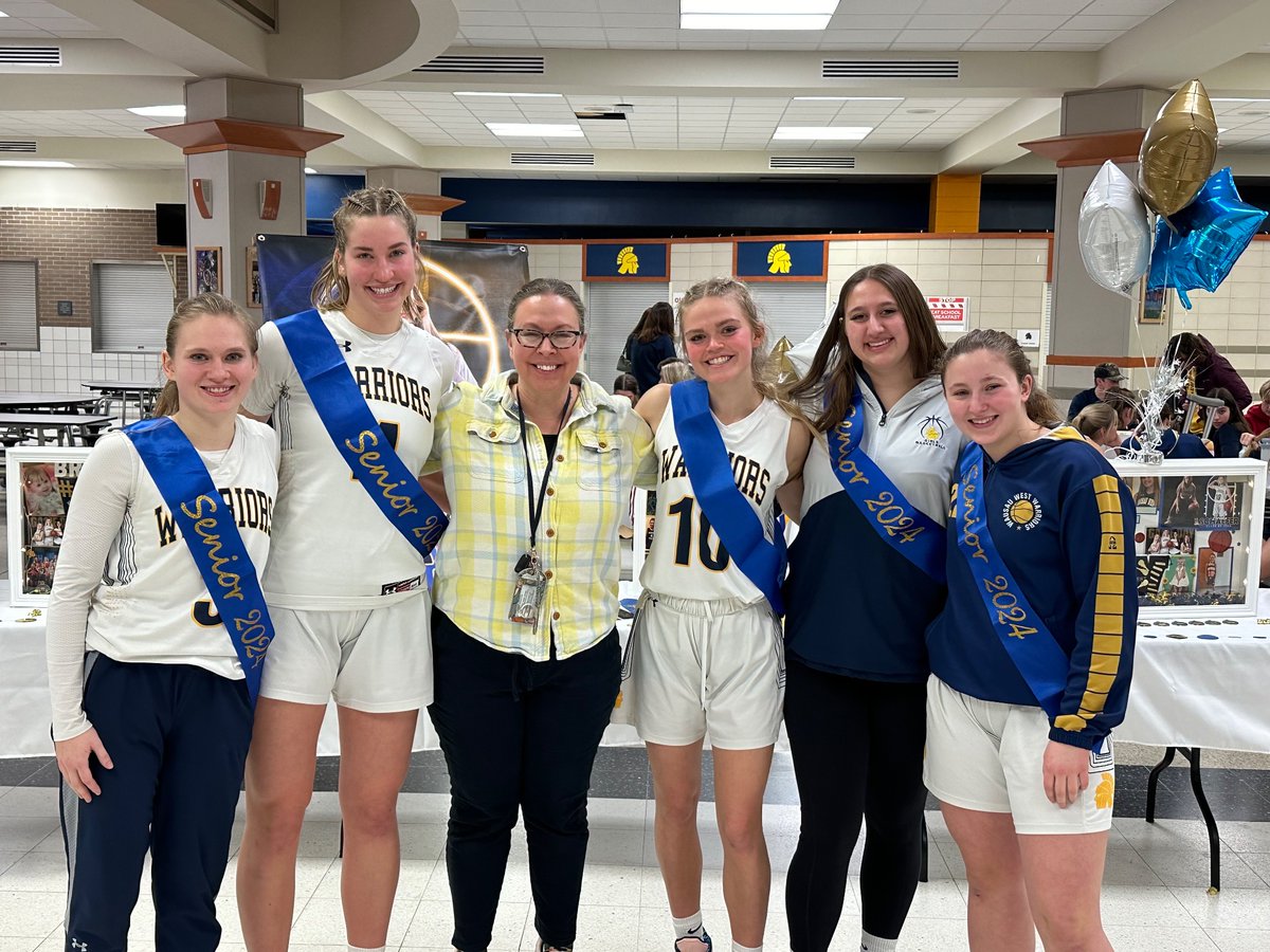 WWestGirlsHoops's tweet photo. We love our seniors! https://t.co/sYuxMzLY4H