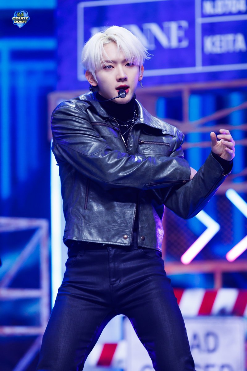 MnetMcountdown's tweet photo. 240125 #MCOUNTDOWN 현장포토
이븐 무대 보느라 내 시간 다 뺐겼어❕❕
븐하다~~~!

이븐 보다가 나만 정류장 놓쳤잖아 💦
븐하다~~~!

More Photos 📸https://t.co/cEtGCR13nt

#엠카운트다운 #엠카 #EVNNE #이븐 #UGLY https://t.co/cmRwaDXV13