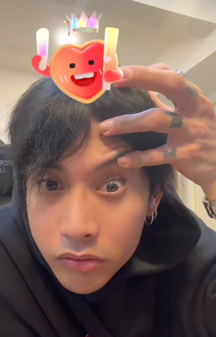 kensuperior_'s tweet photo. maaangas kanta niyo pero gan'to kayo kapag nagla-live😭 jusko seken hahahahahahah

@SB19Official #SB19 #SEKEN https://t.co/Fzph3J3FC8