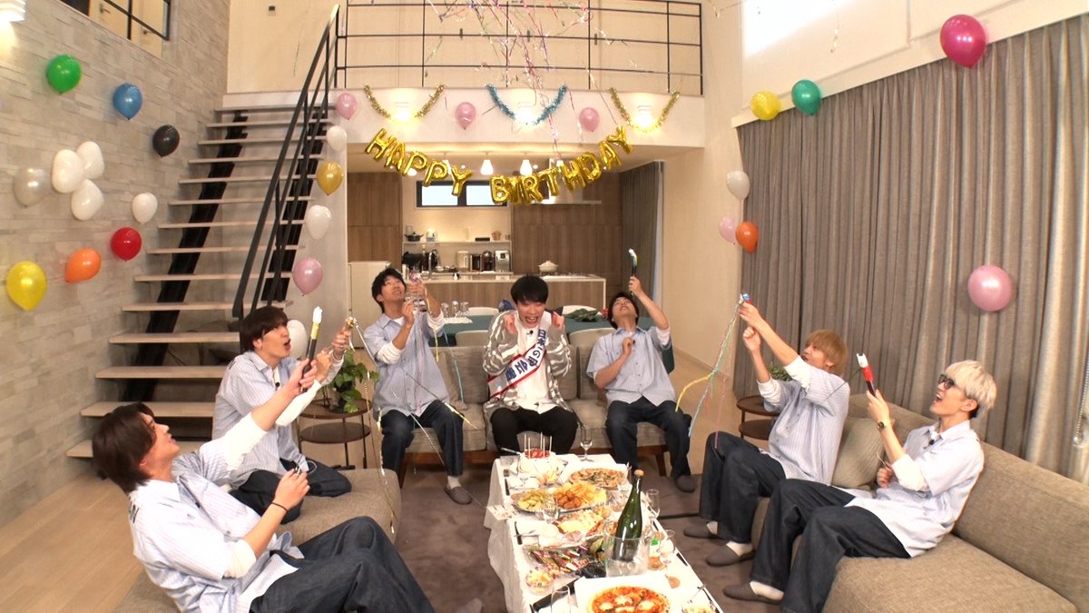 unpyoko_ch's tweet photo. #WESTꓸ 公式お兄ちゃんの
#川島明 さんをメンバーがお祝い🥳

メンバーがガチで選んだ
自腹誕生日プレゼントに全員爆笑🤣
プライベート感満載でお届けする
誕生日パーティーをお楽しみに🎁💫

⏰今夜11時56分〜！
 感想は #イキスギさんについてった でお願いします‼️
#明くんだーいすき
#麒麟 https://t.co/73lpJiduln