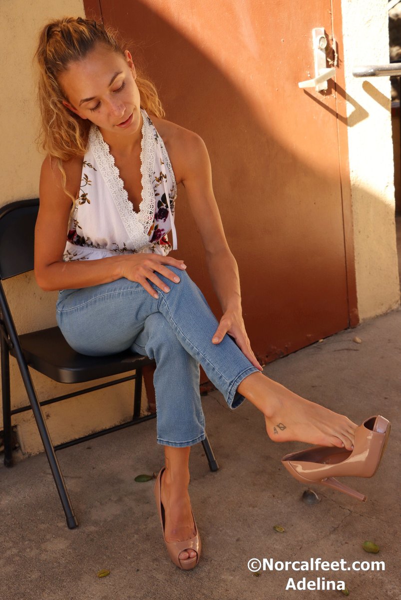 Norcalfeetdotco's tweet image. New Set from Adelina in heels and baggy jeans coming soon on Norcalfeet.com. While the weather was warm and sunny it was a great opportunity to take advantage of feet pics!