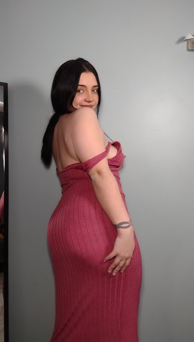 Embrace your curves, ignite your confidence 💖✨ https://t.co/LzJ0dIxXFB