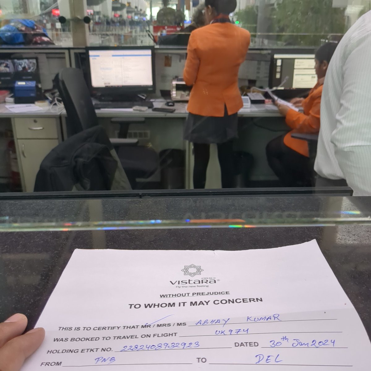 AbhayAyan's tweet photo. @PMOIndia @airvistara @JM_Scindia @DGCAIndia 
Flight number UK974 Pune to Delhi , it was delayed due to the internal issue of airlines and I missed my next flight  indigo from Delhi to patna also not getting any help from Vistara Support staff . They are very rude. https://t.co/THyc0ituHH