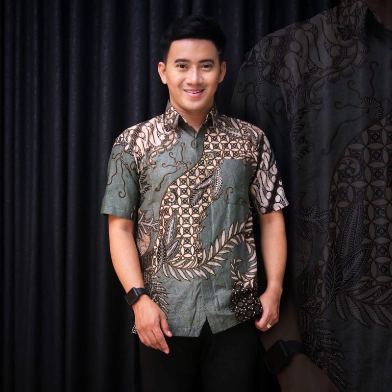 info_diskaun's tweet photo. KEMEJA BATIK LELAKI ‼️
Kemeja batik ni lawa sangat2 wehh. Material dia cotton dan polymicro. Mmg sesuai utk pakai attend wedding atau dinner. Lepas pakai confirm auto hensem 🫶🏻
🛒 : https://t.co/sSewawXjNN
#kemeja #batik #kemejabatik #kemejapremium #batikasli https://t.co/6wI5217I8q