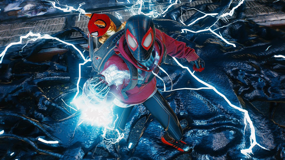 RCzeroniner06's tweet photo. @insomniacgames Bodega cat 🐈 🕷️ https://t.co/ou8a1mAGb3