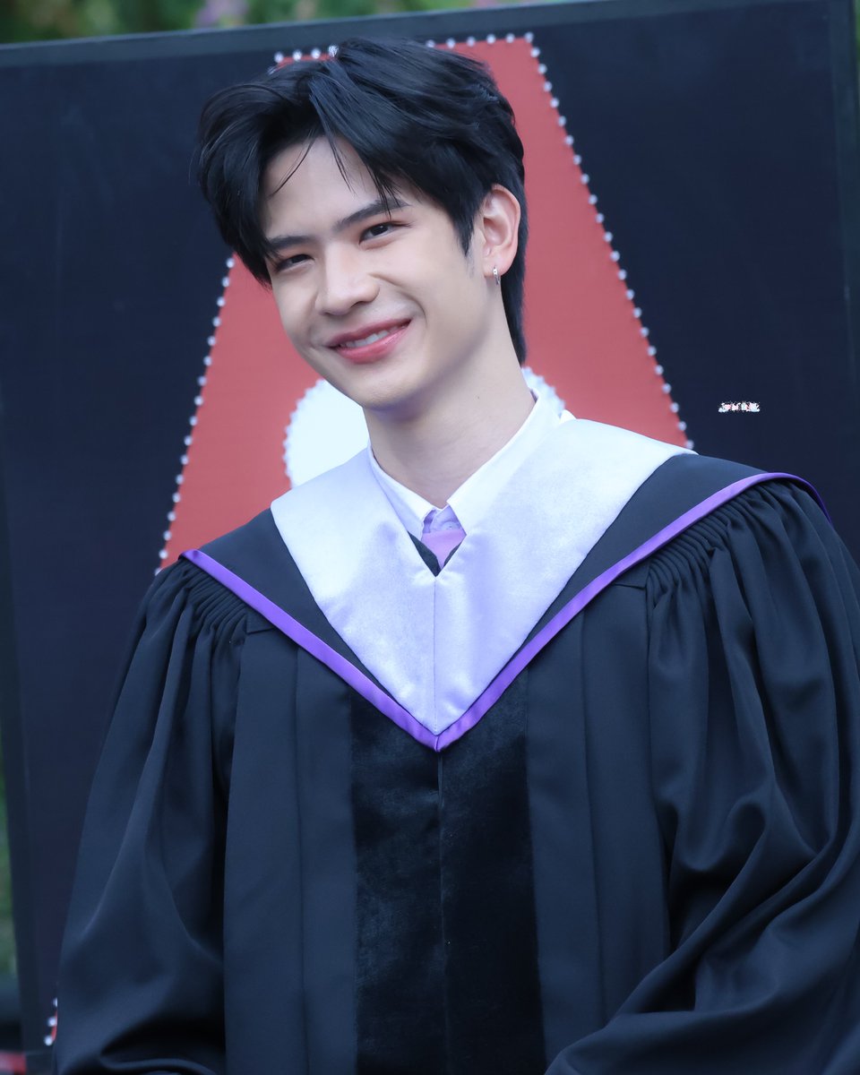 RabbitZNN's tweet photo. ยิ้มเยอะๆ นะเจ้าเด็กเพราะรอยยิ้มของเธอแบบนี้มันสดใสมาก💗🤏🏻✨
@latte_tnc #LatteTNC
#LatteGraduationDay https://t.co/9JcK6c1ej1