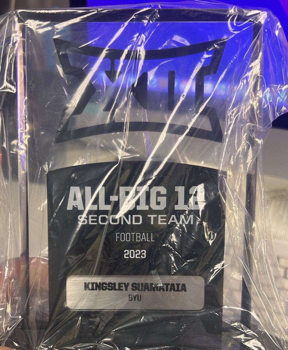 Lsuamataia's tweet photo. First year in the @Big12football and picked up some hardware to add to the case @baby76kings @seniorbowl https://t.co/JD5oSqx6g6