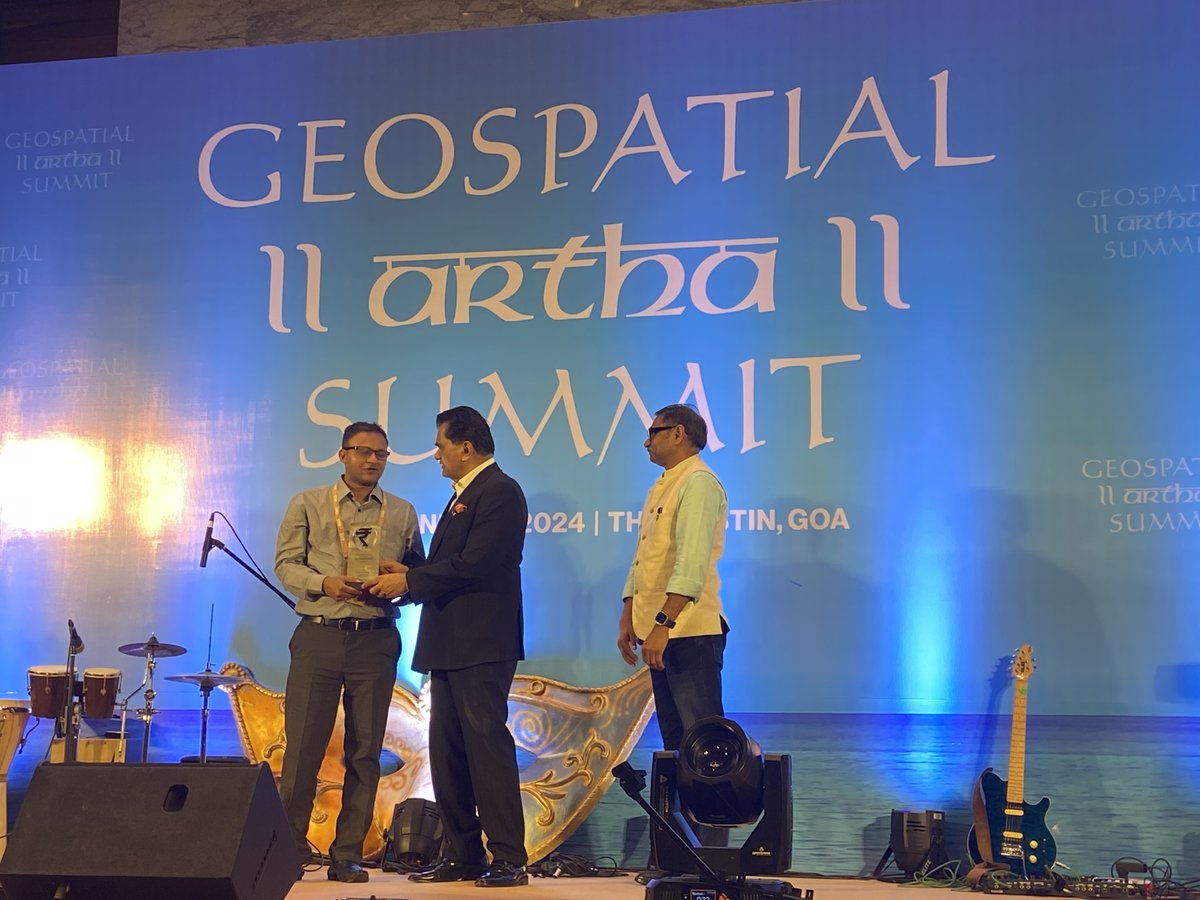 geospatialworld's tweet image. #GeospatialArthaSummit

The Geospatial Artha Summit, held today in the picturesque setting of Goa, witnessed the grand celebration of the Geospatial Artha Business Leadership Awards, recognizing exemplary contributions in the geospatial industry. 

The awards night, graced by…