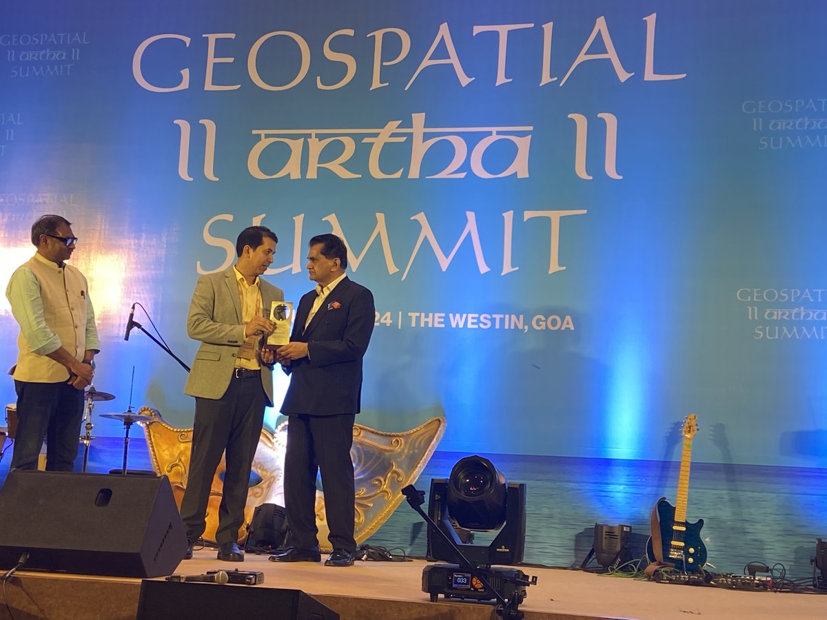 geospatialworld's tweet image. #GeospatialArthaSummit

The Geospatial Artha Summit, held today in the picturesque setting of Goa, witnessed the grand celebration of the Geospatial Artha Business Leadership Awards, recognizing exemplary contributions in the geospatial industry. 

The awards night, graced by…