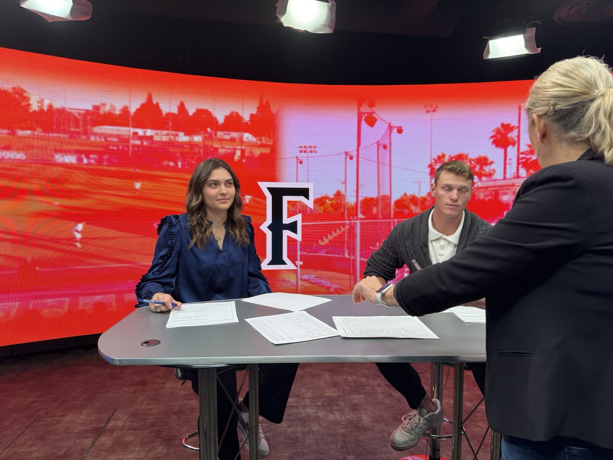 That’s a wrap on the filming of our Spring 2024 Preview Show! Who’s excited to tune in?🐘💙🧡

#titanssportsnetwork
#csufathletics
#espnplus
#ESPN+
#titanathletics
#TuskUp
#titanssports
#csuf 

@FullertonBSB 
@Fullerton_SB 
@FullertonWGolf 
@FullertonMGolf 
@Fullerton_WP